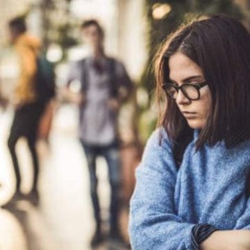 Are you experiencing social anxiety? 4 signs to be aware of